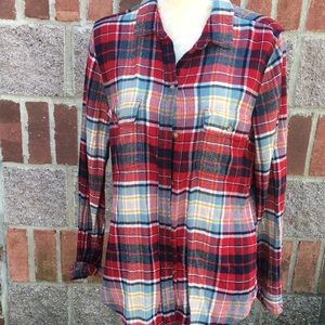 American Eagle 🦅 plaid bottom up long sleeve